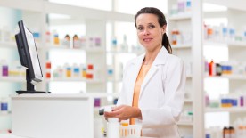 Versicherungen für Apotheker: Apothekerin Versicherungen für Apotheker: Apothekerin