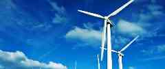 Versicherung Windenergie: Windräder erzeugen Windenergie und sind daher ebenfalls unerlässlich für erneuerbare Energien.