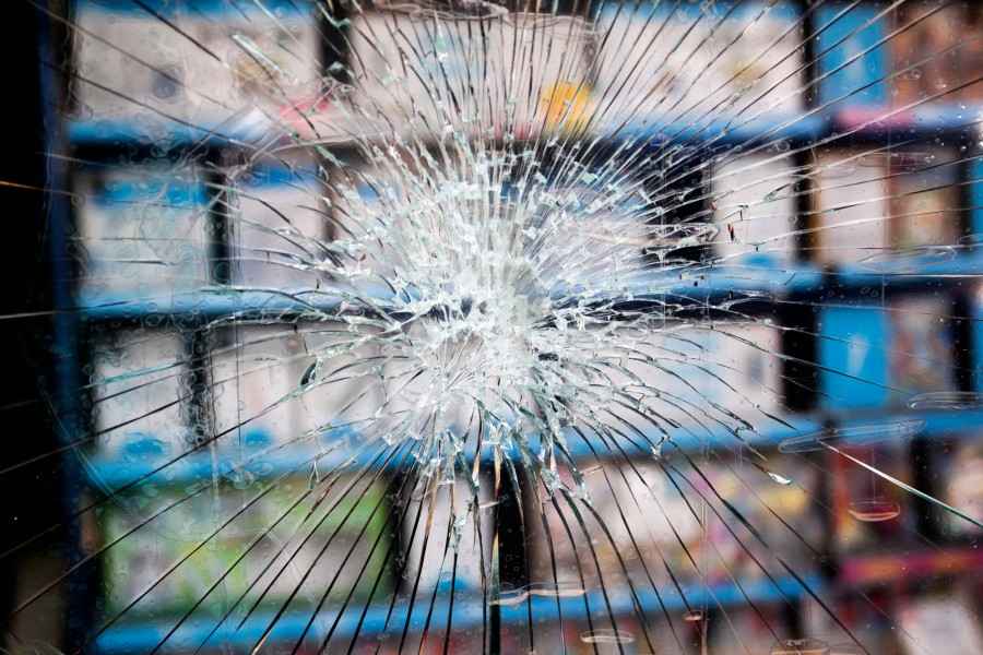 Bei der gewerblichen Gebäudeversicherung kann eine Glasversicherung als Zusatzbaustein mit berücksichtigt werden.