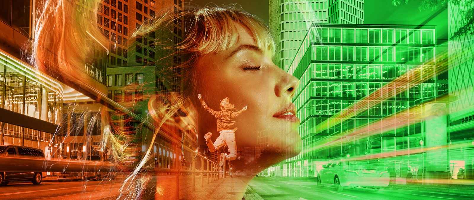 Dynamische Frau in moderner Innenstadt