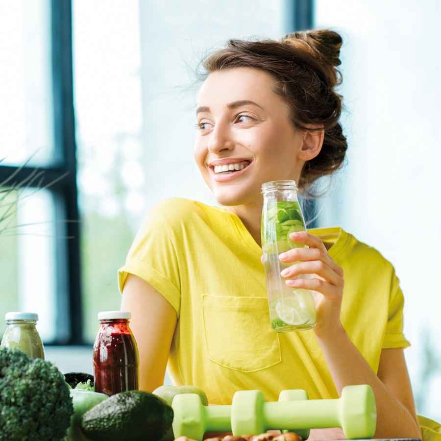 GoVital Bonus: Junge Frau lebt gesund