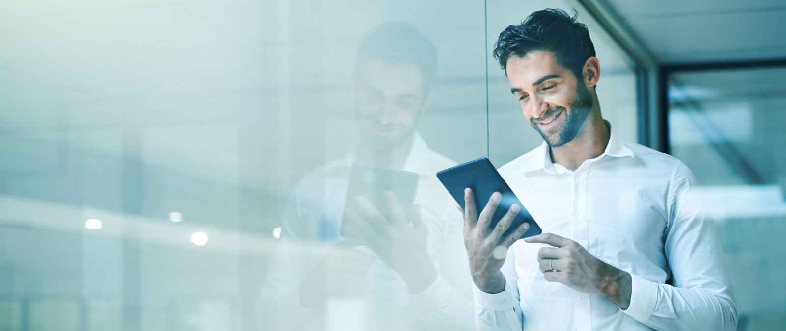 Finanzen: Anleger ist zufrieden mit seiner Finanzplanung.