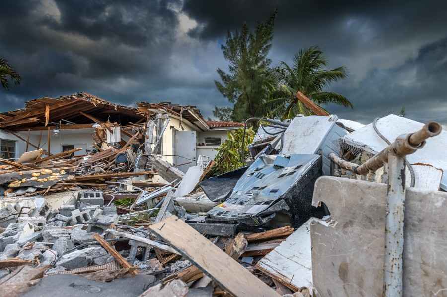 Gothaer Elementarversicherung - Ein Haus wurde durch ein Erdbeeben zerstört