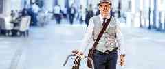 Gothaer Dread Disease Versicherung: Mann mit Fahrrad
