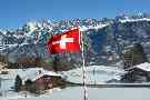 Schweizer Fahne in den Bergen