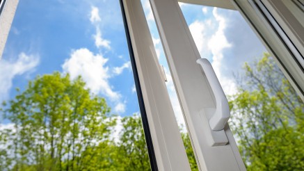 Offenes Fenster: begünstigt einen Einbruch Offenes Fenster: begünstigt einen Einbruch