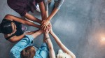 Mitgliederinformationen: Im Versicherungsverein auf Gegenseitigkeit hilft jeder jedem. Mitgliederinformationen: Im Versicherungsverein auf Gegenseitigkeit hilft jeder jedem.