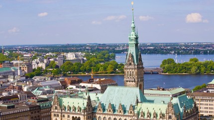 Gothaer Versicherung Hamburg: Blick vom Rathaus über die Alster Gothaer Versicherung Hamburg: Blick vom Rathaus über die Alster