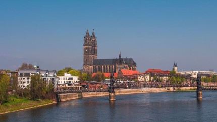 Versicherung Magdeburg: Blick auf Magdeburg und Elbe Versicherung Magdeburg: Blick auf Magdeburg und Elbe